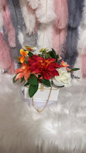 Load image into Gallery viewer, Flower arrangement handbag gift