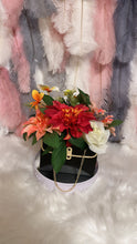 Load image into Gallery viewer, Flower arrangement handbag gift