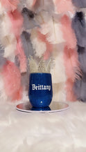 Load image into Gallery viewer, Glitter tumbler w/ crown topper